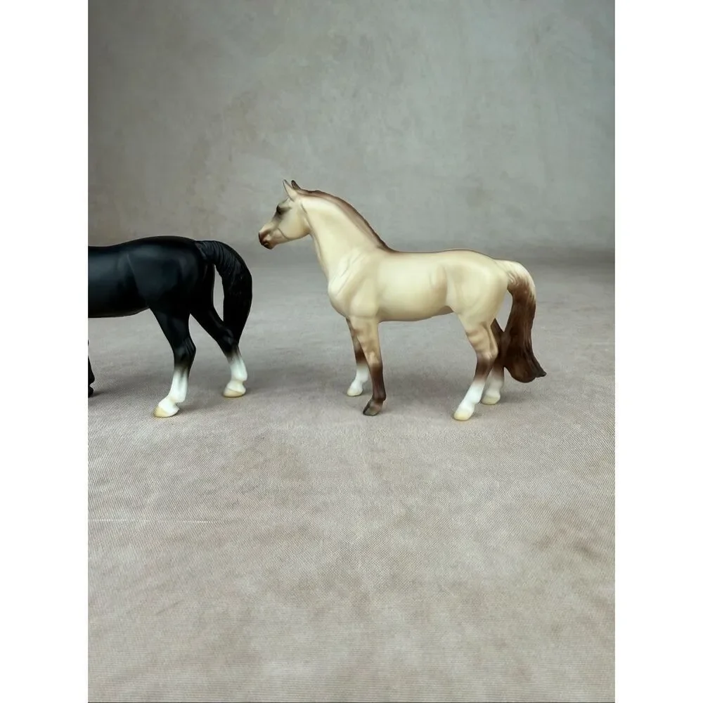 Breyer Stablemates Horse Foal Surprise QH Warmblood READ